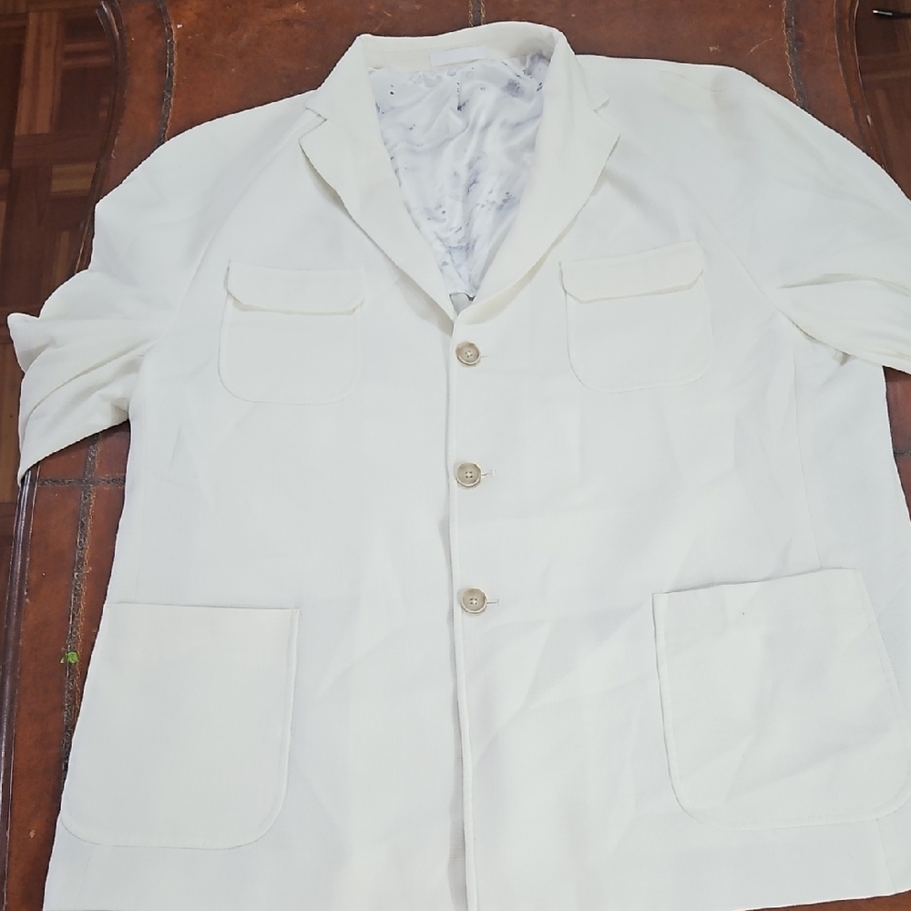 TALLIA Men's Cream Lightweight Woven Jacket, Unstructured.